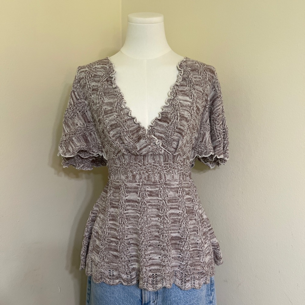 Evie Women L Brown White Cotton Knit Flutter Sleeve V-Neck Tie Back Peplum Top